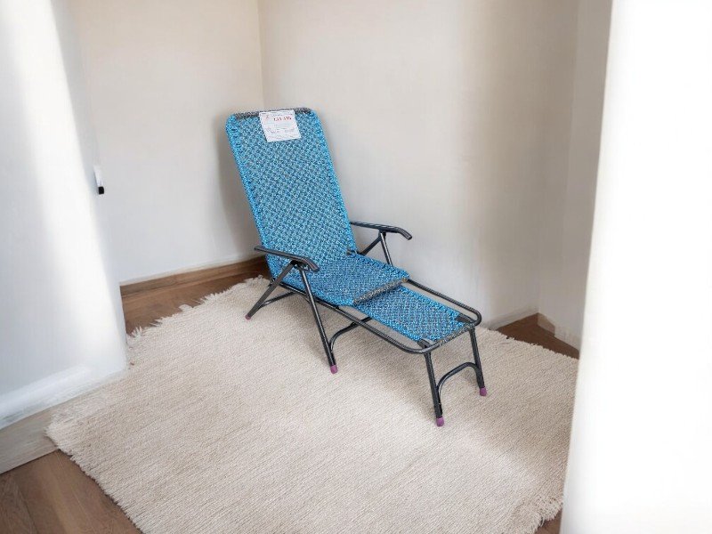 Bước khử mùi vải mới trên ghế bố